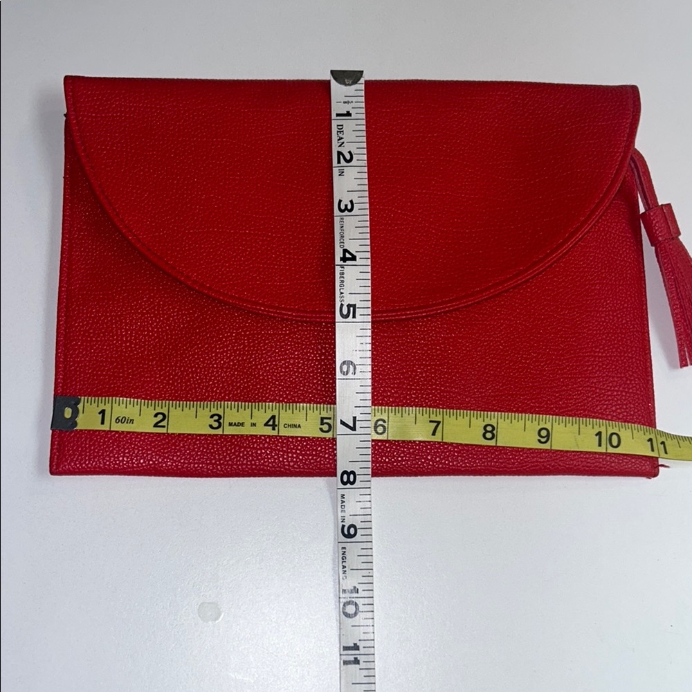 NWOT❤️MUD PIE Sleek Red Bag Purse Clutch with Gold Chain & Tassel - Picture 11 of 12